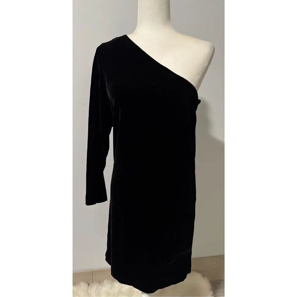 Theory NWT Birkita black velvet one shoulder dress 10